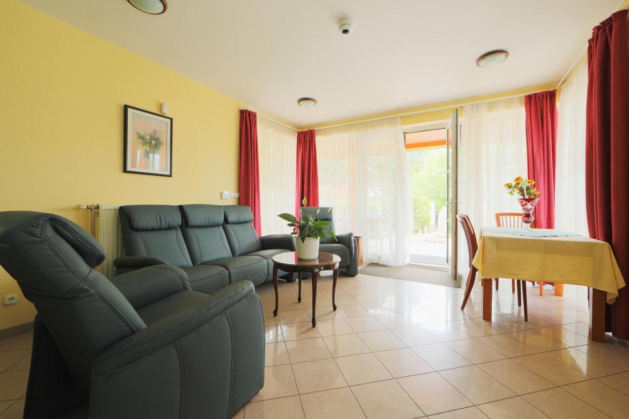 Balazs Villa Balatonfured Exterior photo